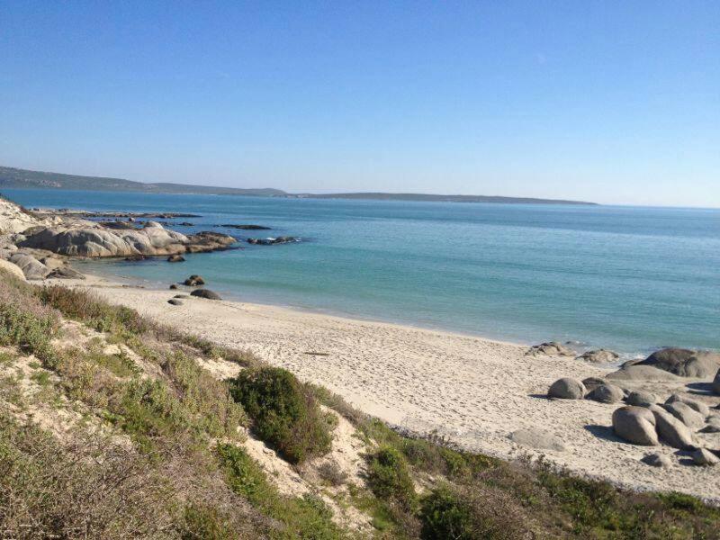 Perfect 10 - 10 To 13 Sleeper Luxury Holiday Home Breakage Deposit Of R2500 Per Weekend Lease Langebaan Exterior foto