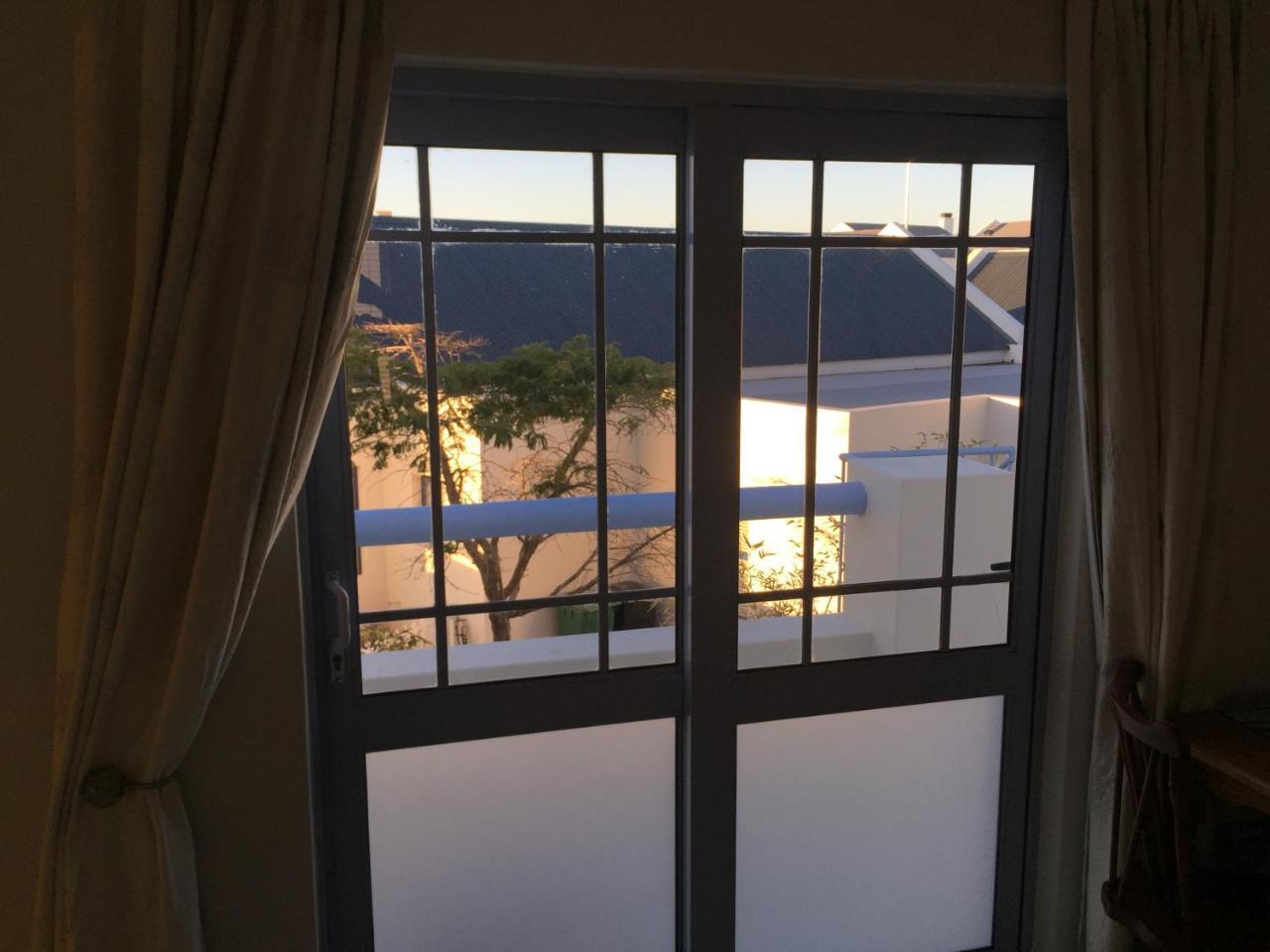 Perfect 10 - 10 To 13 Sleeper Luxury Holiday Home Breakage Deposit Of R2500 Per Weekend Lease Langebaan Exterior foto