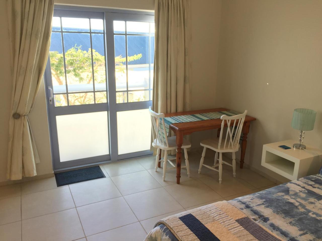 Perfect 10 - 10 To 13 Sleeper Luxury Holiday Home Breakage Deposit Of R2500 Per Weekend Lease Langebaan Exterior foto