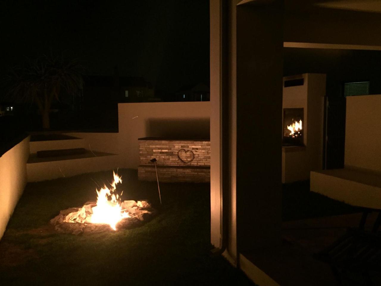 Perfect 10 - 10 To 13 Sleeper Luxury Holiday Home Breakage Deposit Of R2500 Per Weekend Lease Langebaan Exterior foto
