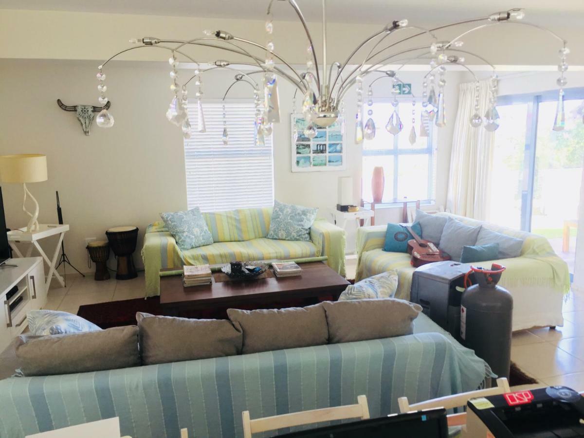 Perfect 10 - 10 To 13 Sleeper Luxury Holiday Home Breakage Deposit Of R2500 Per Weekend Lease Langebaan Exterior foto